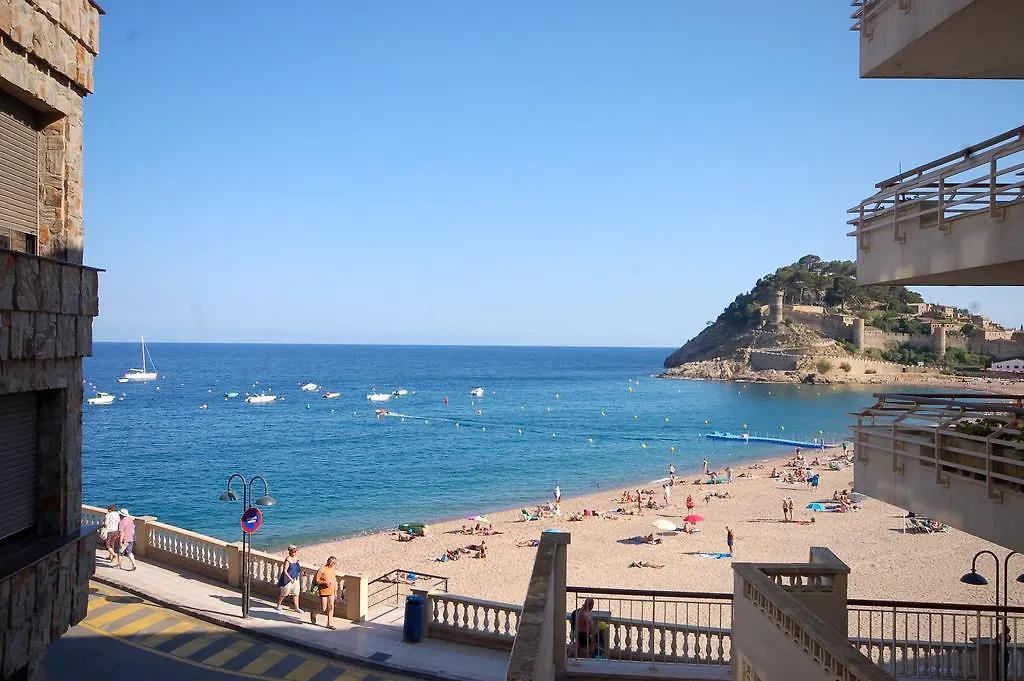 Lets Holidays Tossa De Mar Beach Apartment Spanien